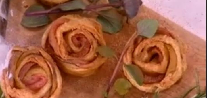 Πρωτότυπα μηλοπιτάκια σε σχήμα τριαντάφυλλου